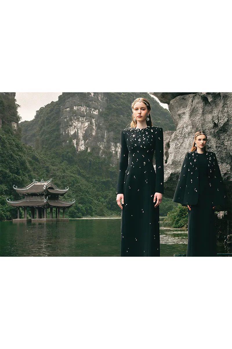 BLACK STONE-EMBELLISHED LONG SLEEVE GOWN