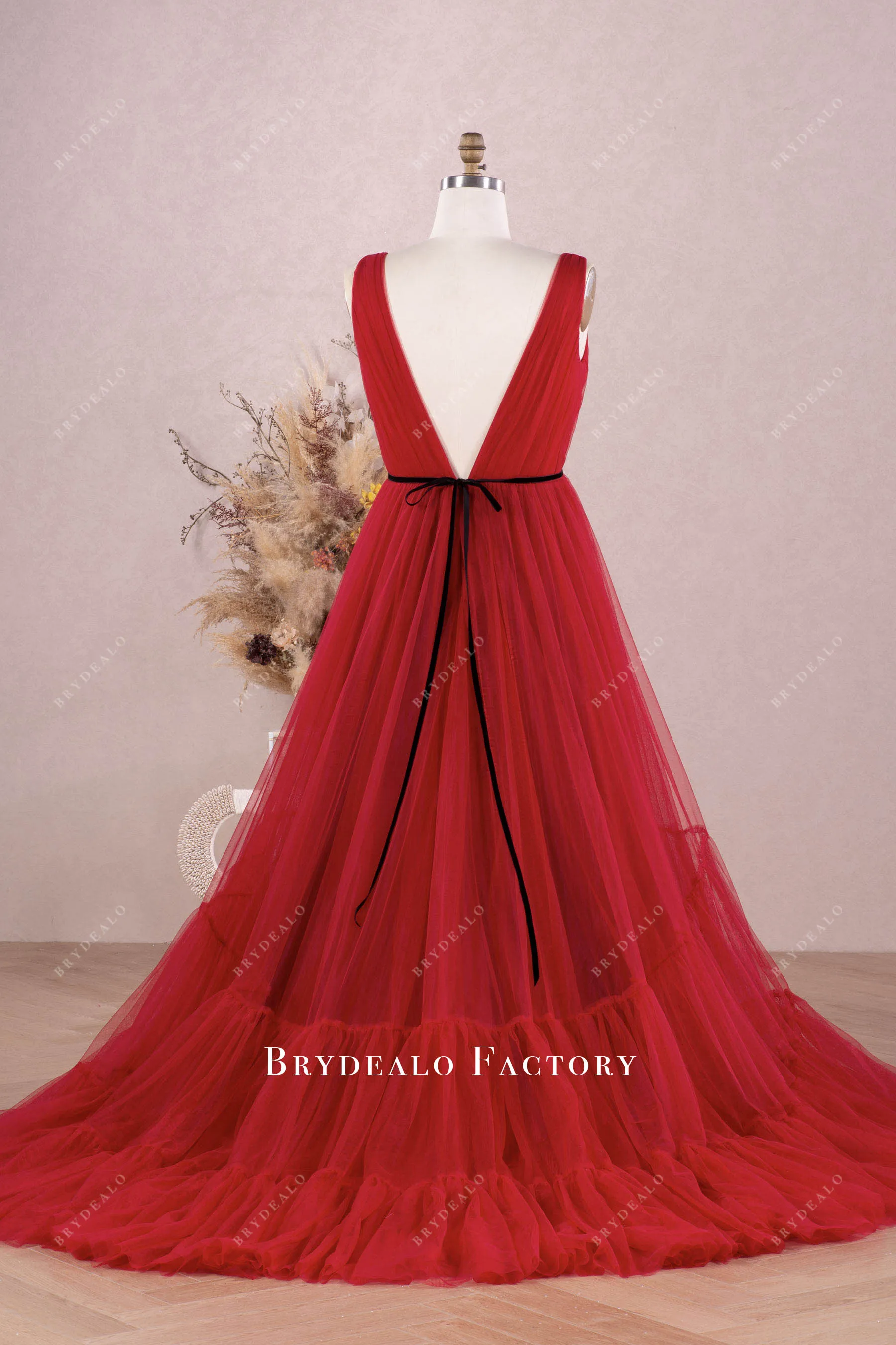 Elegant Burgundy Tulle Bridesmaid Dress