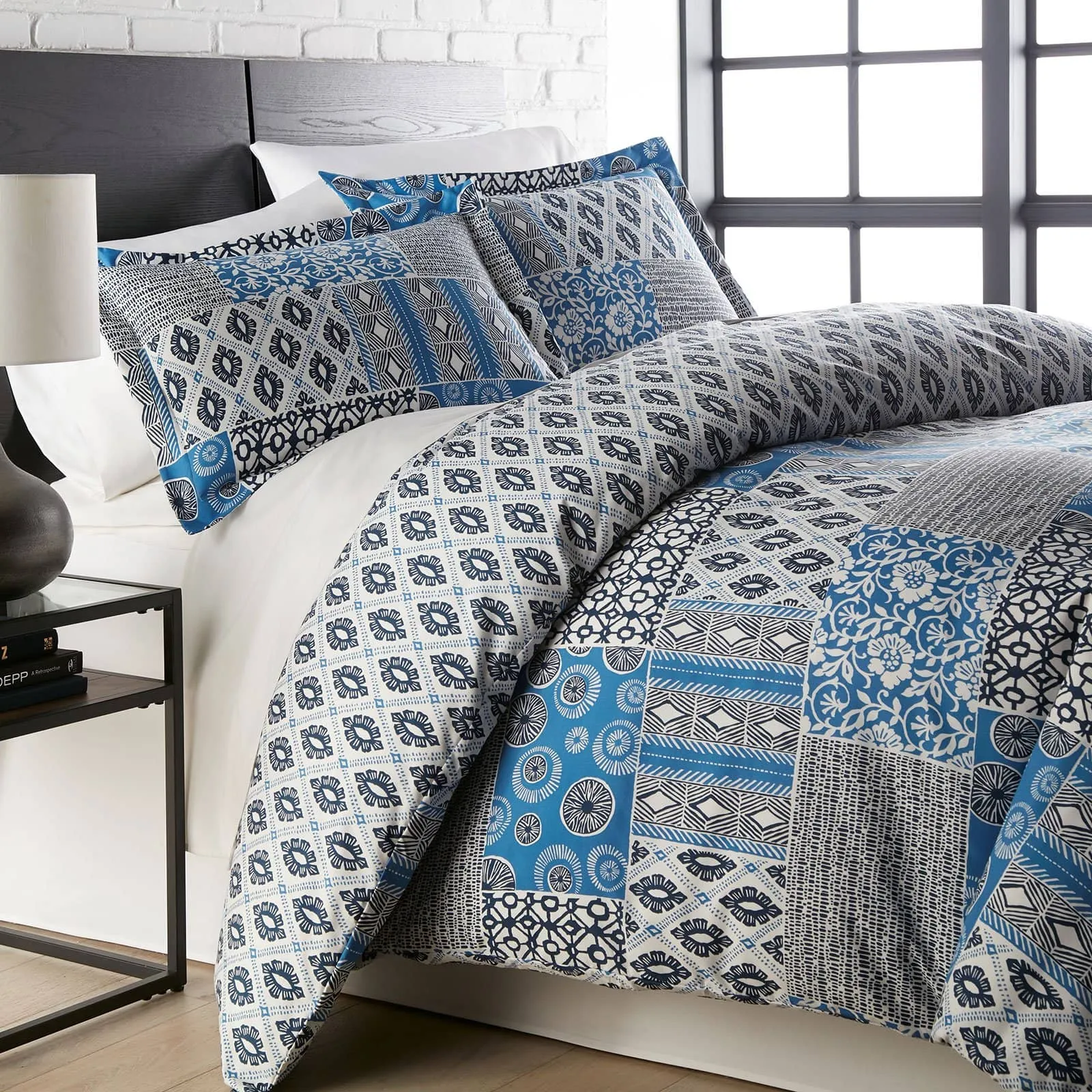 Global Patchwork Comforter Set